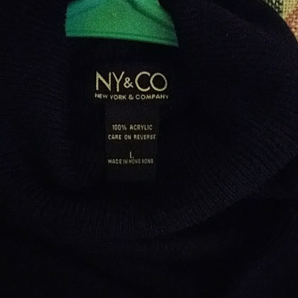 NY & CO New York & Company long sleeve turtleneck